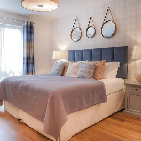 Modern & Central - Two Bedroom & Two Bathroom Apartment Exterior photo