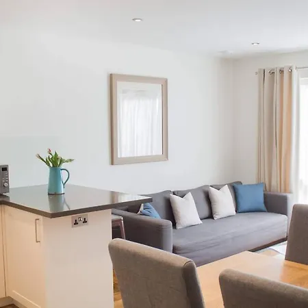 Modern & Central - Two Bedroom & Two Bathroom Apartment Exterior photo